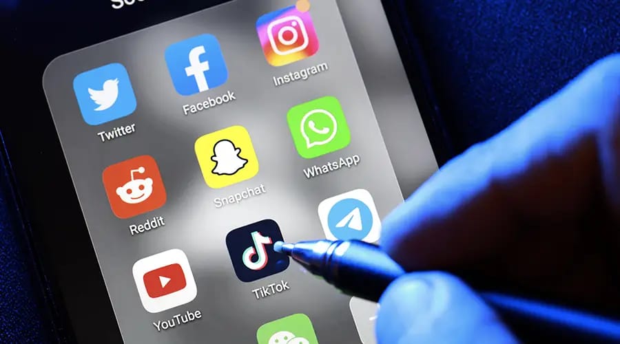 Social media icon-condor security (Criminal Background Check)